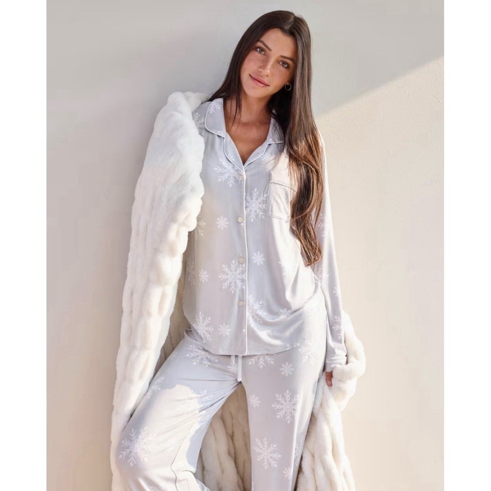 Comfrt Women's Large Luna Lounge PJ Pajama Set Long Sleeve Snowflake NEW‎